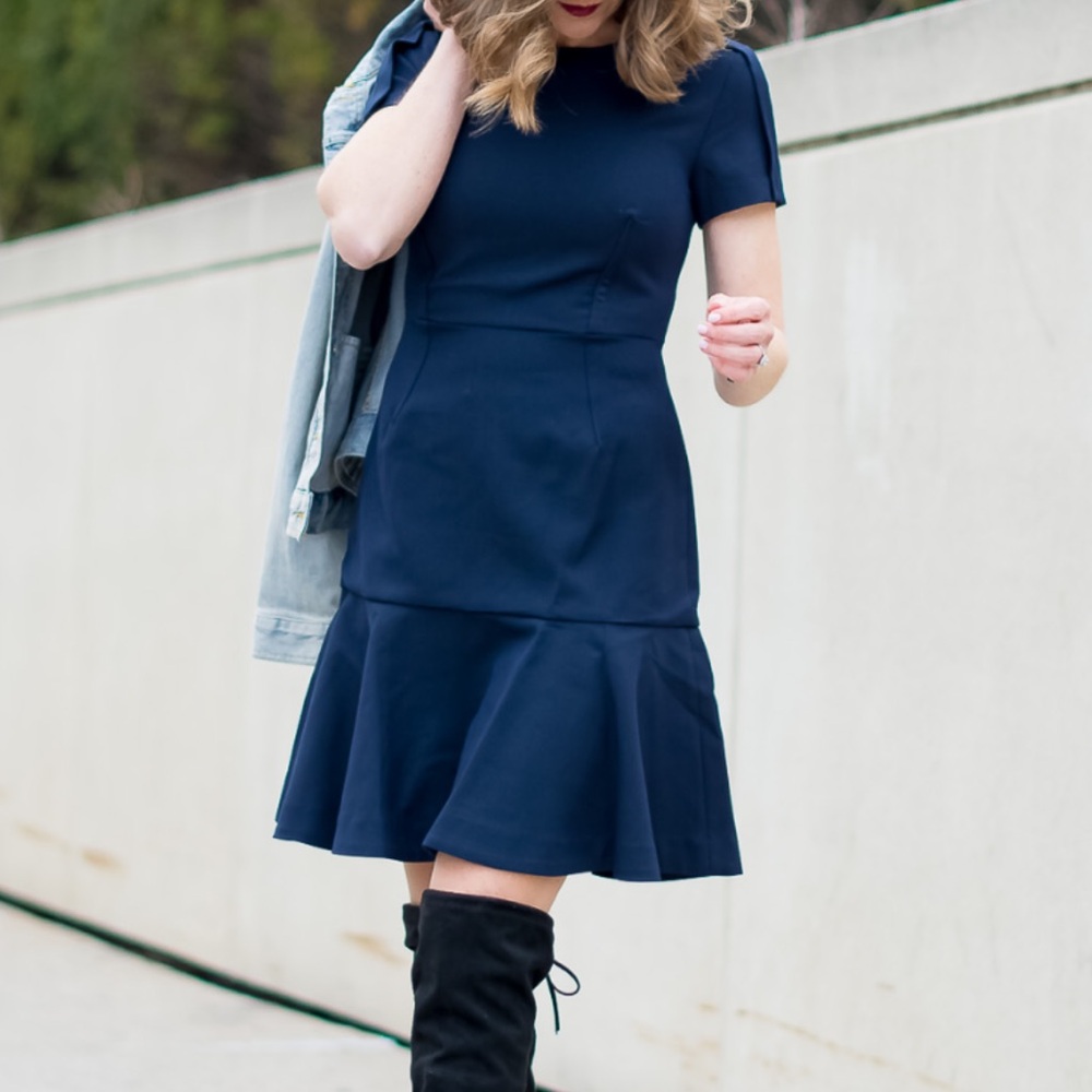 Banana Republic Short Sleeve Flounce Dress